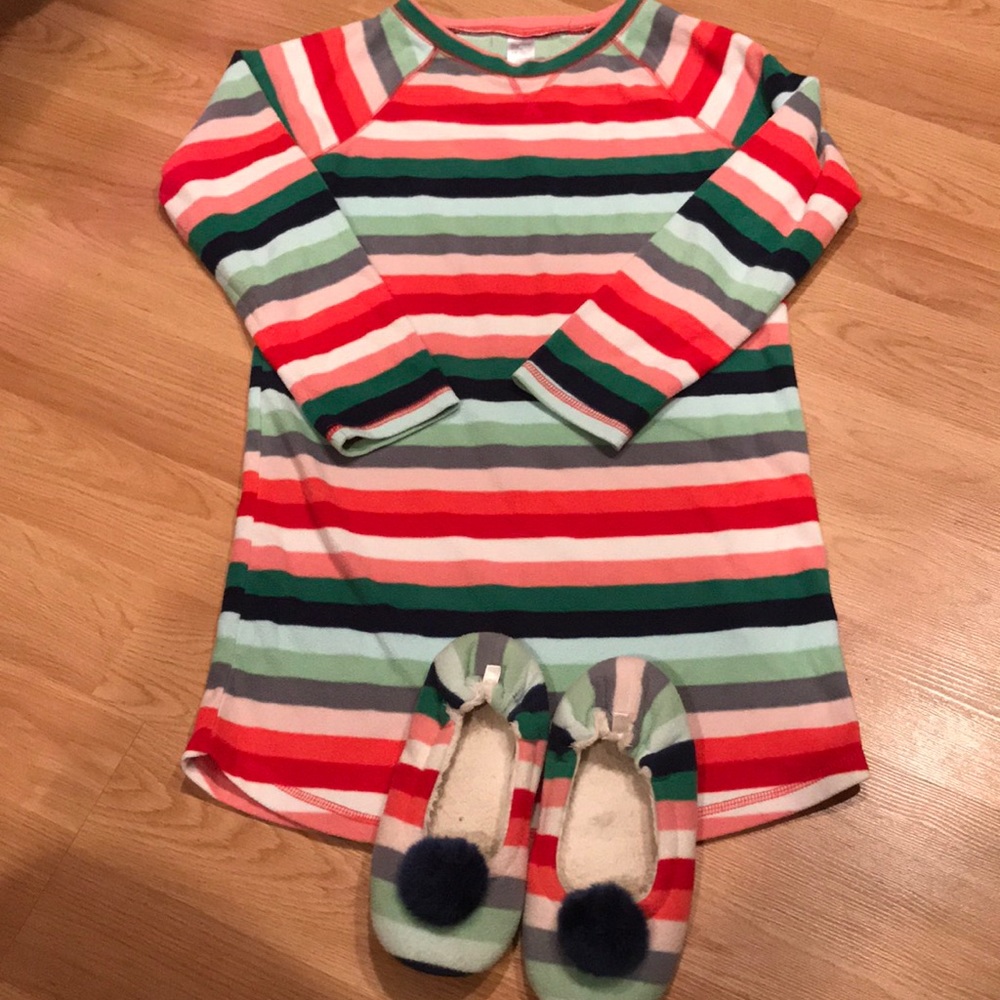Gap nightgown with matching slippers